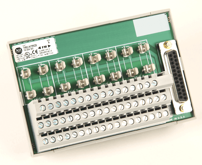 Rockwell 1492-AIFM8-3 IFM Analog 8AI/AO 3Pin Wiring Module front view showing technical data and wiring terminals